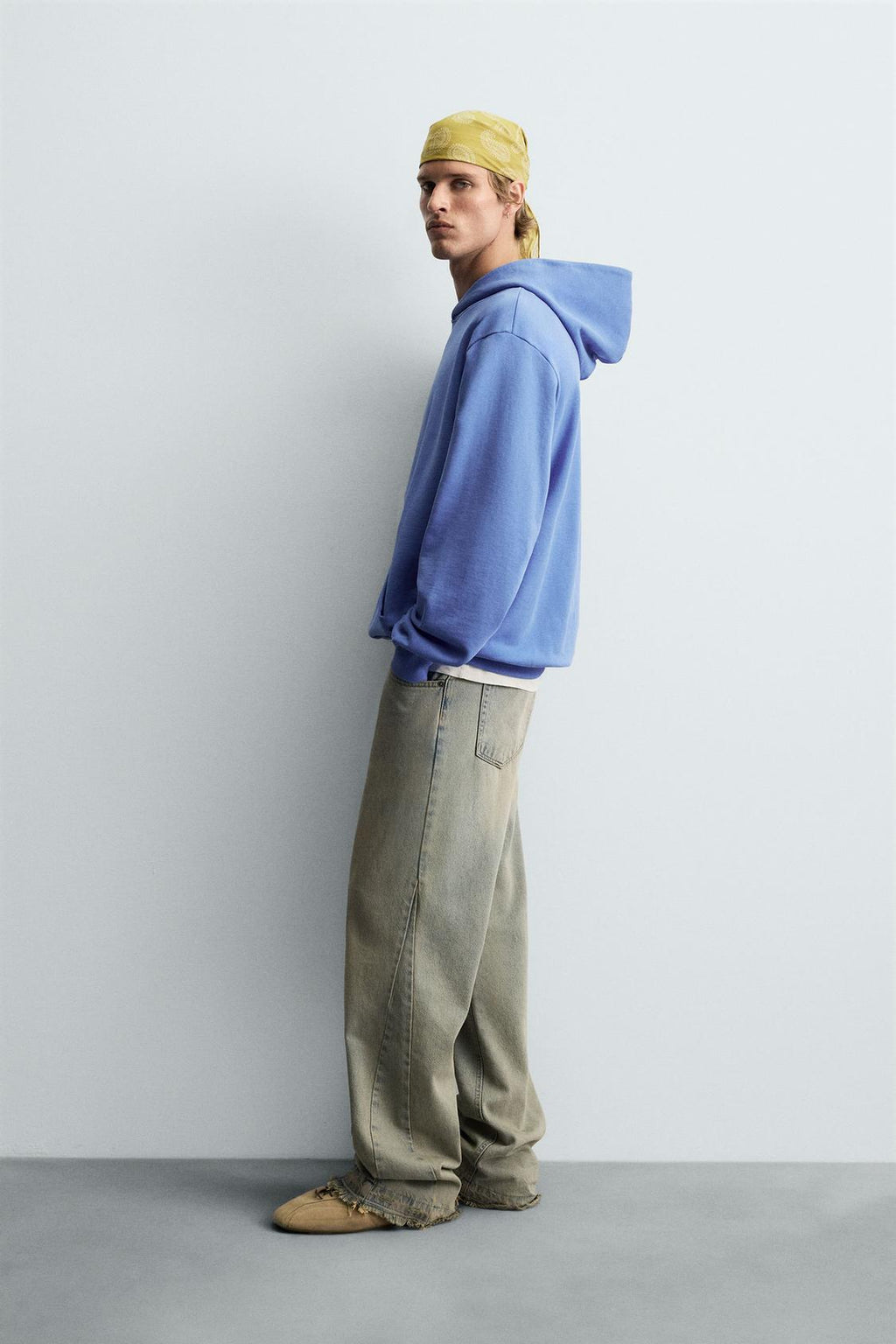 SWEAT À CAPUCHE BASIQUE