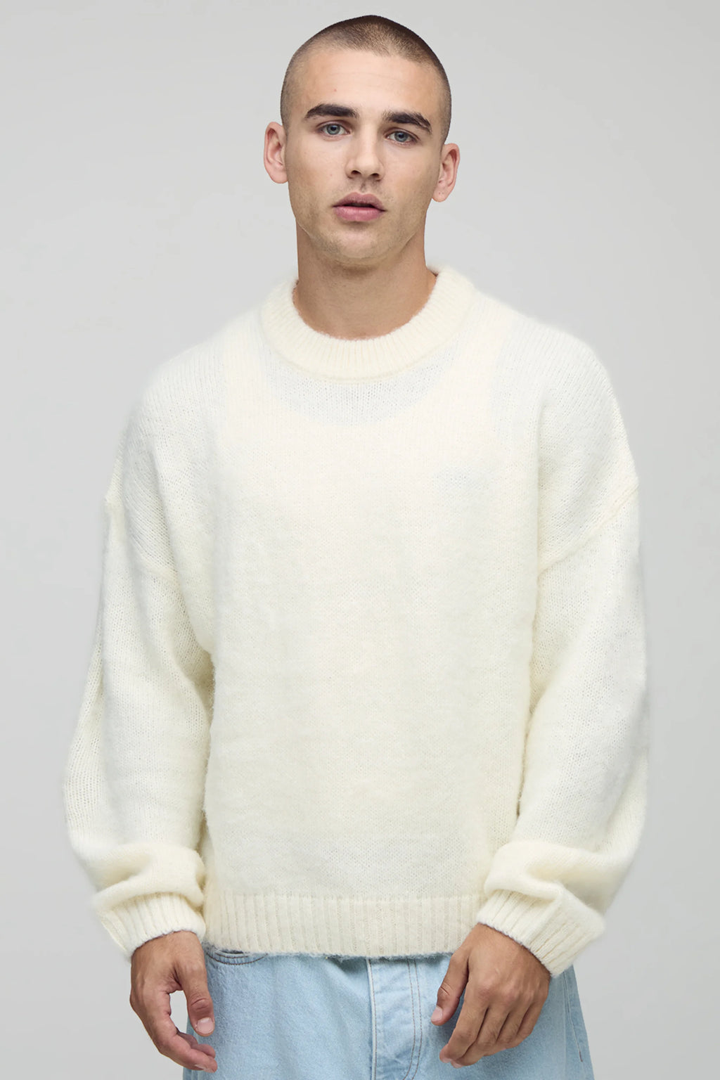 PULL OVERSIZE À COL MONTANT