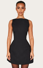 PETITE MINI ROBE TISSÉE NOIRE À DOS NU