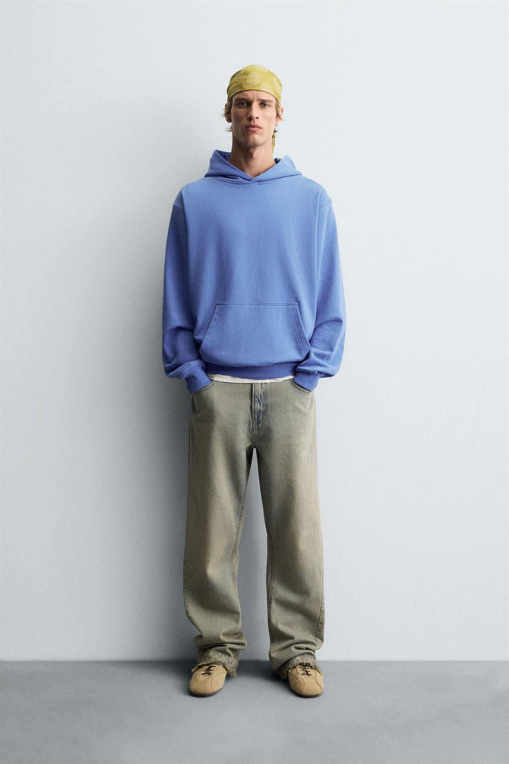 SWEAT À CAPUCHE BASIQUE