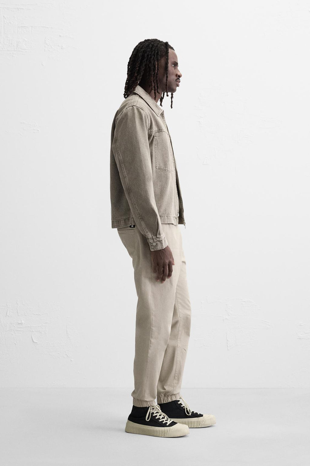 PANTALON DÉLAVÉ AVEC TAILLE JOGGING