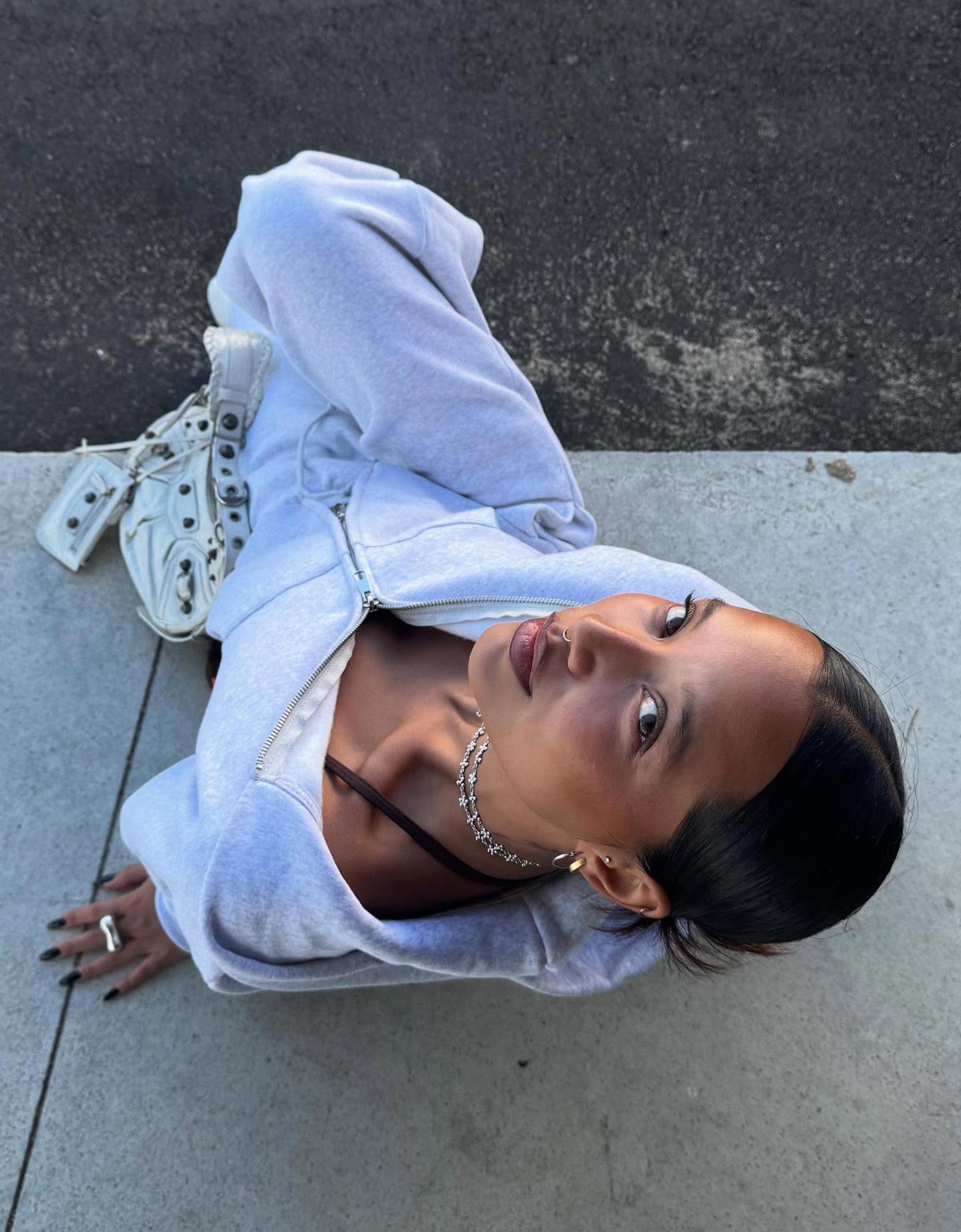 PANTALON EN MOLLETON COUPE BARREL À STOPPEURS