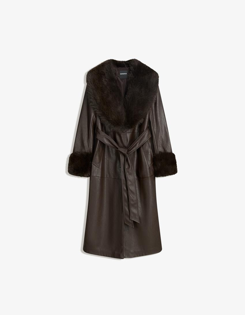 MANTEAU EN SIMILICUIR ET FAUSSE FOURRURE