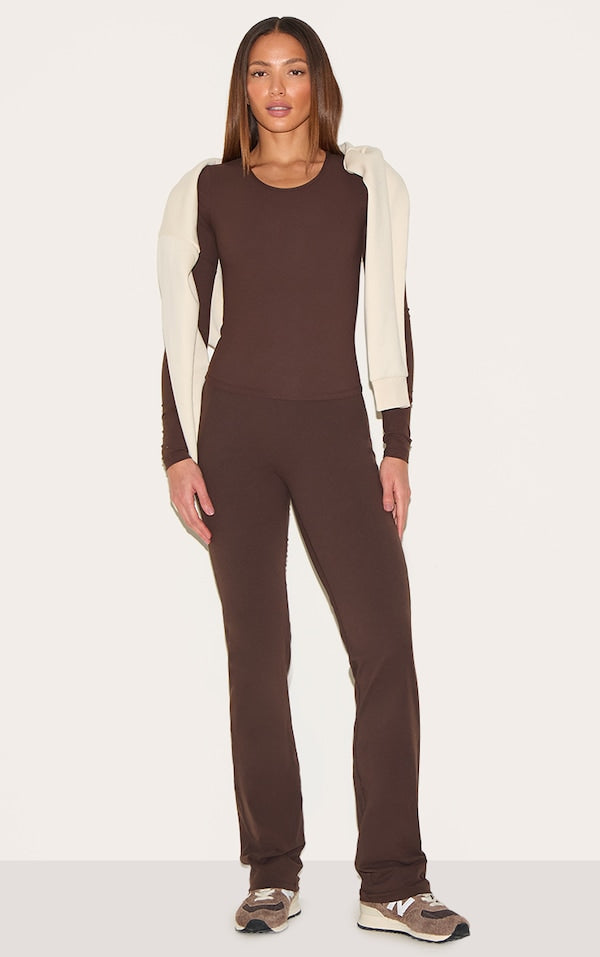 TALL PANTALON FLARE SCULPT CAFÉ À DÉTAIL CONTOURS