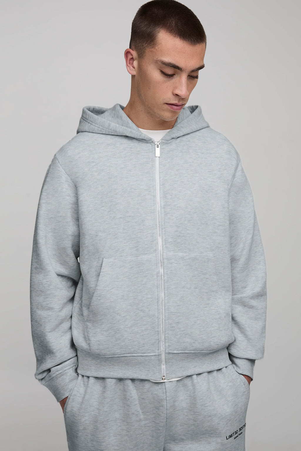 BASIC BOXY ZIP TROUGH HOODIE