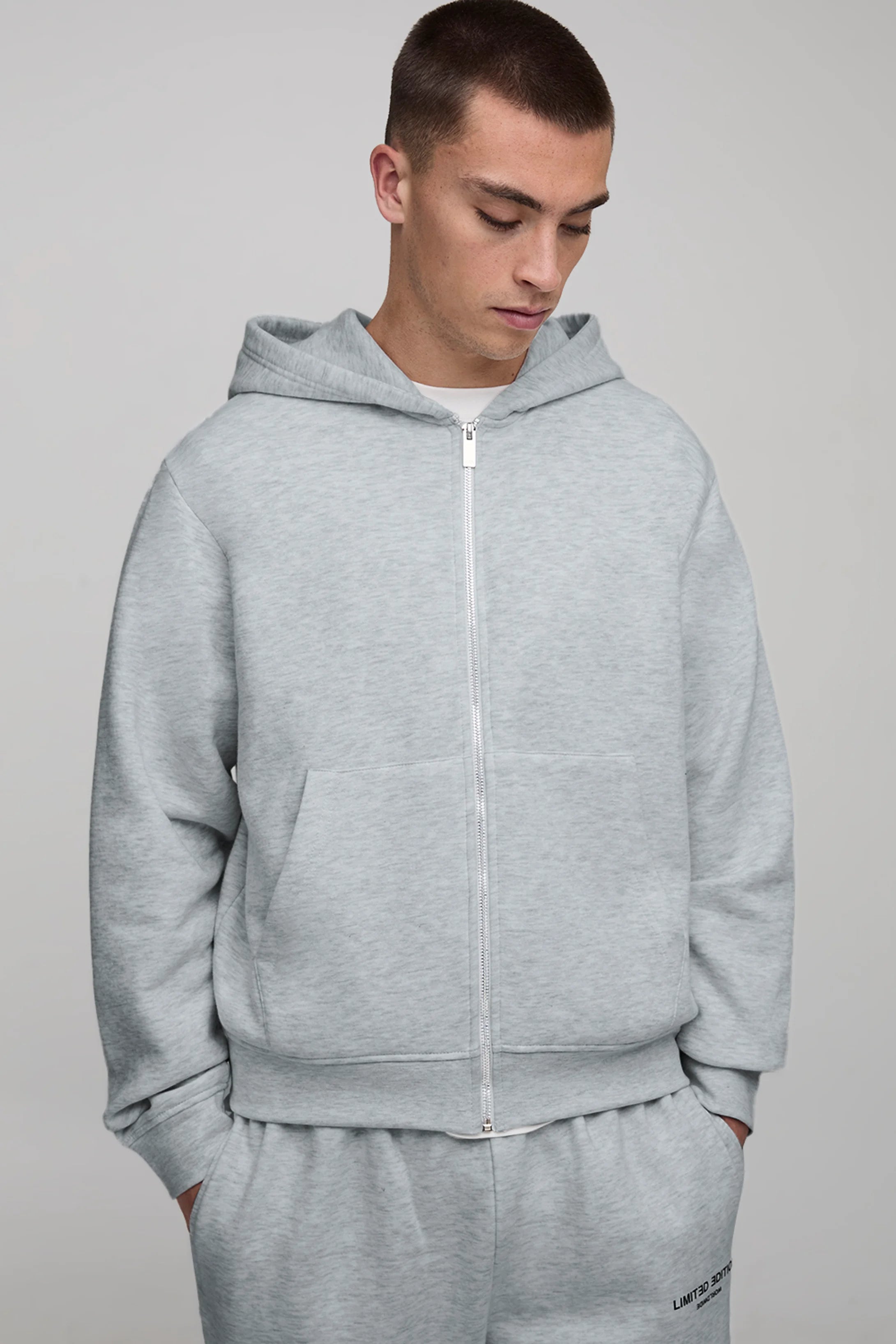 BASIC BOXY ZIP TROUGH HOODIE