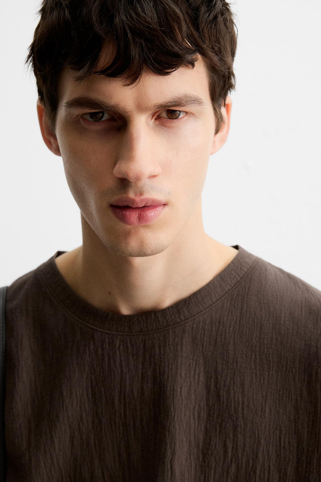 T-SHIRT RELAXED FIT STRUCTURÉ