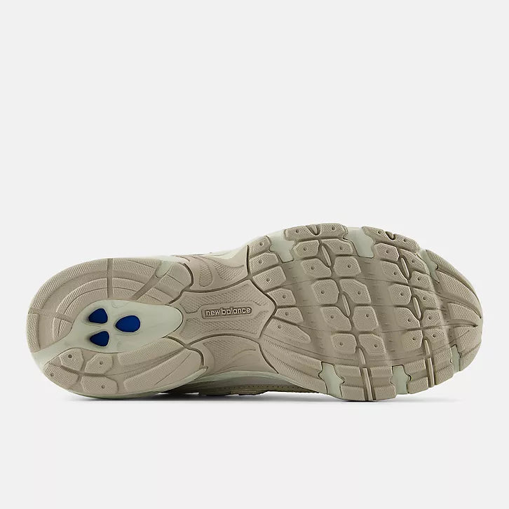 NEW BALANCE 740 - BEIGE