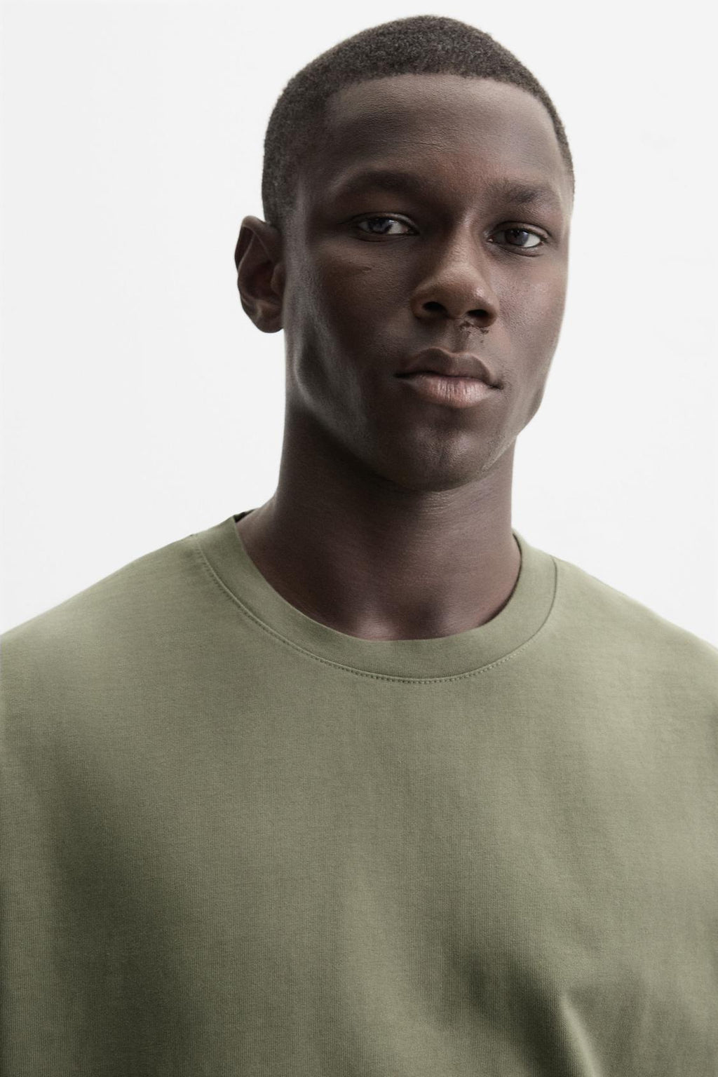 T-SHIRT HEAVYWEIGHT BASIQUE