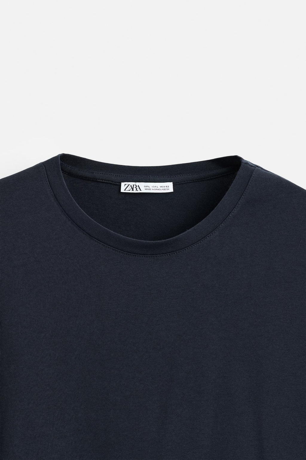 T-SHIRT SLIM FIT BASIQUE