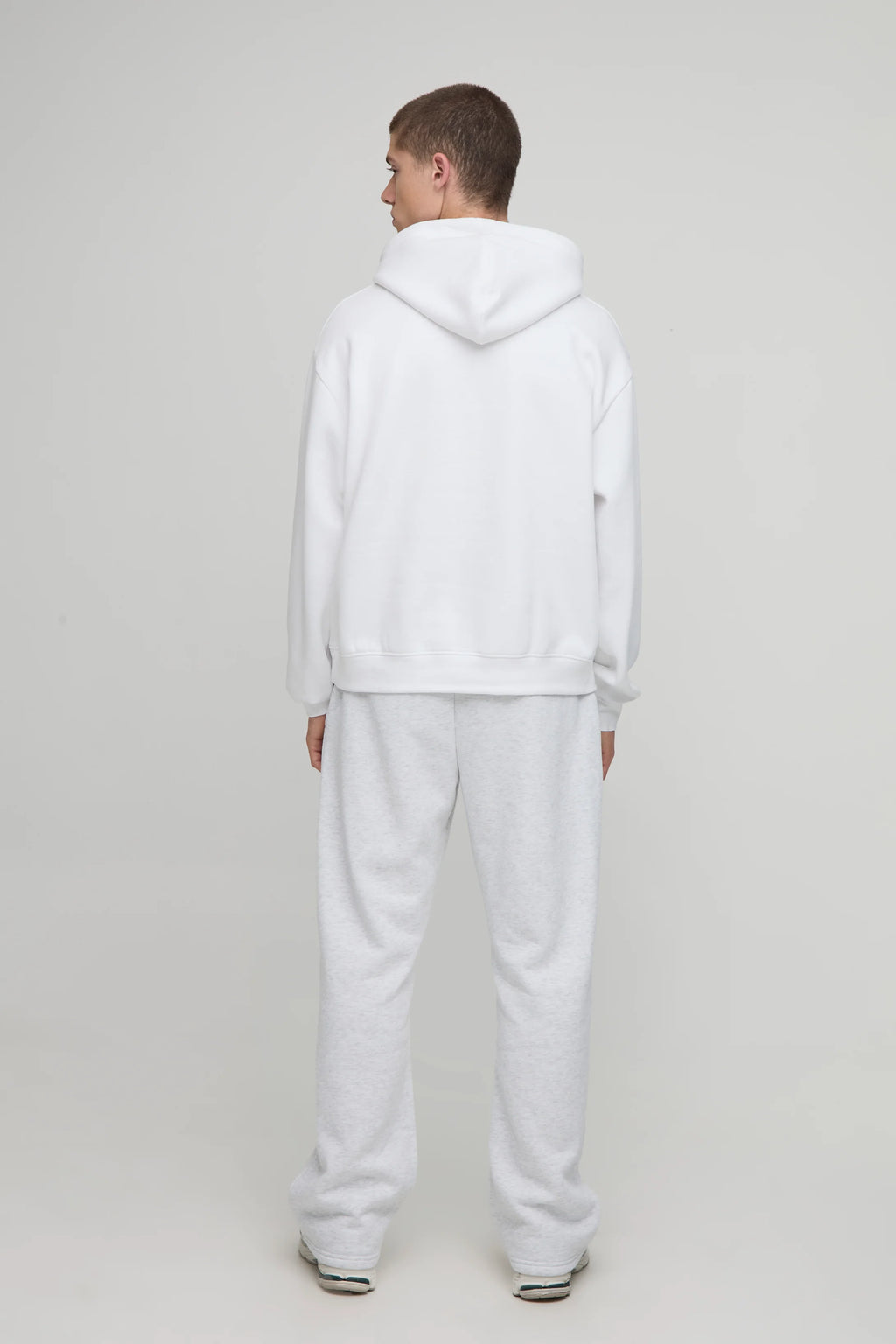 SWEAT À CAPUCHE OVERSIZE BASIQUE