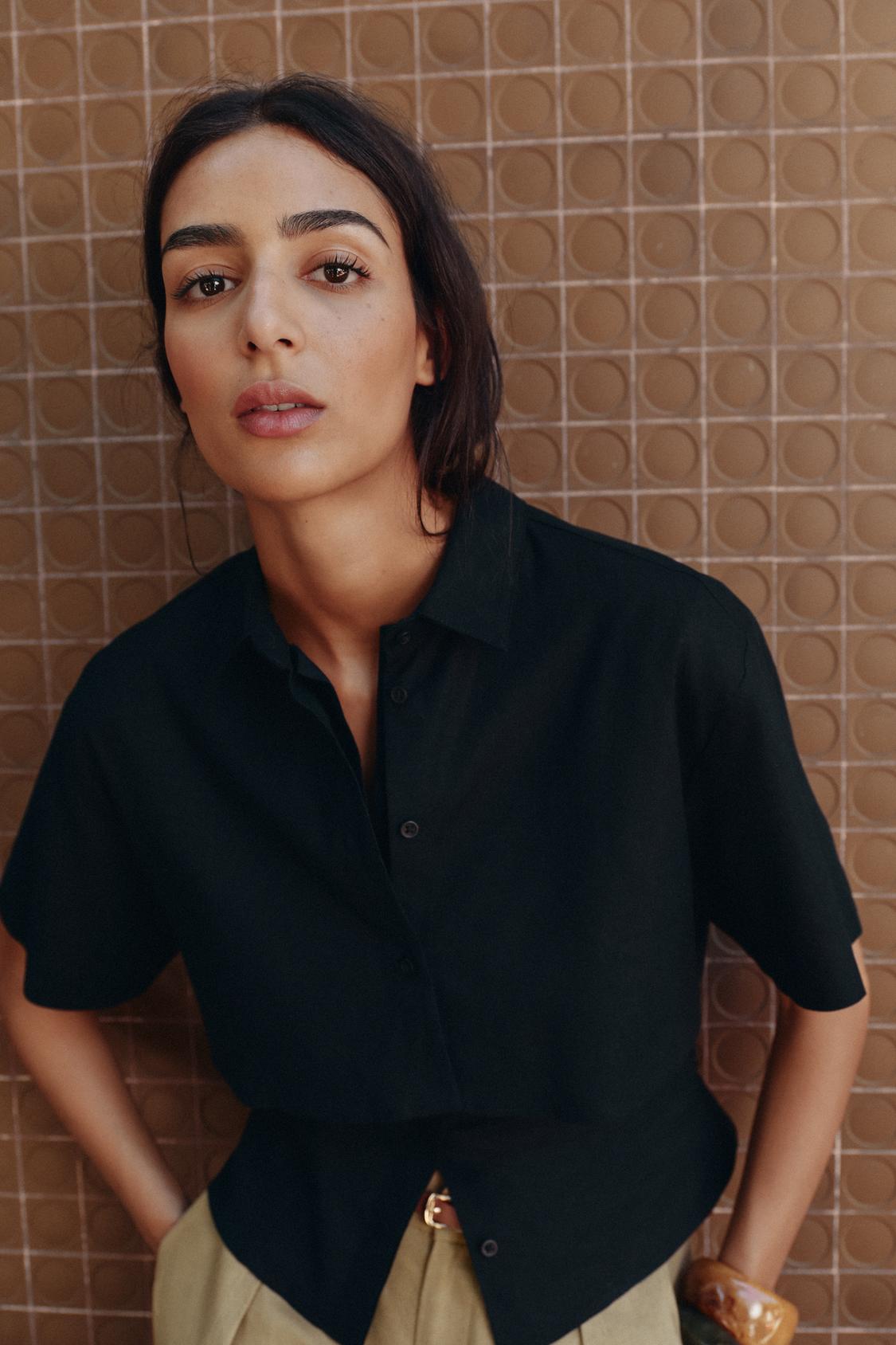 CHEMISE AJUSTÉE AVEC LIN DOUBLE ÉPAISSEUR