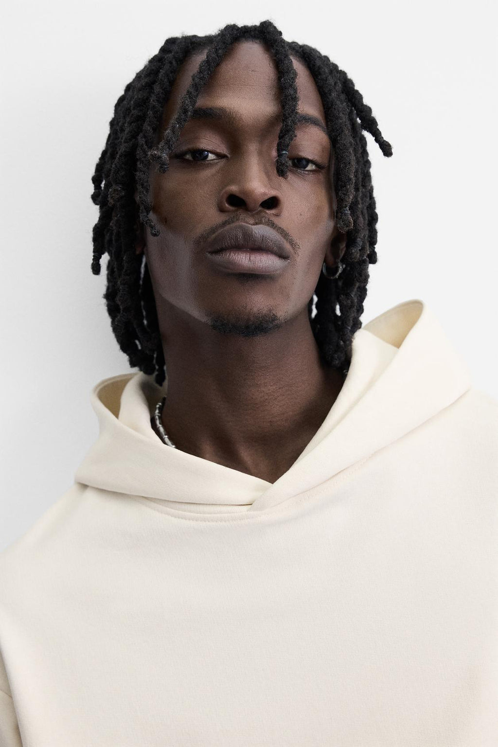 SWEAT À CAPUCHE BASIQUE