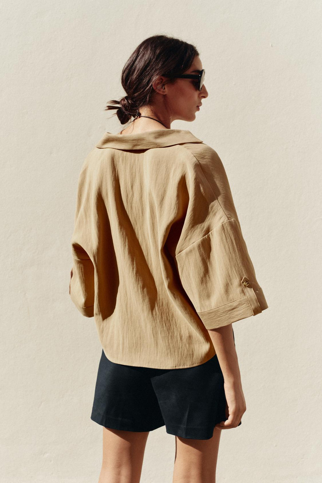 CHEMISE MANCHES COURTES LARGES