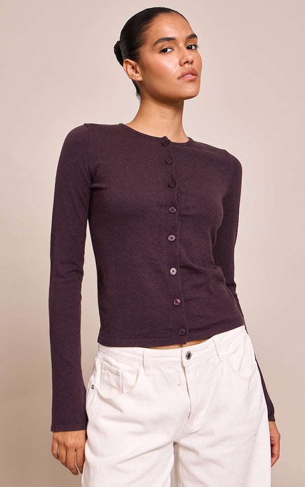 CARDIGAN EN MAILLE FINE À BOUTONS