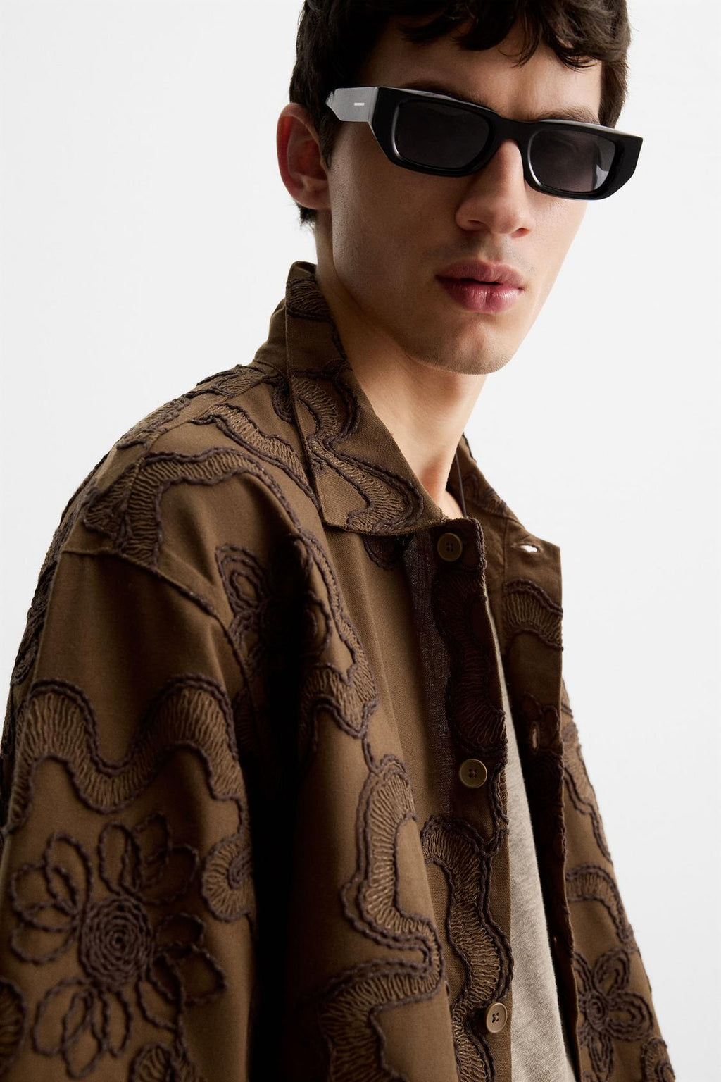 CHEMISE BRODERIES RELIEF