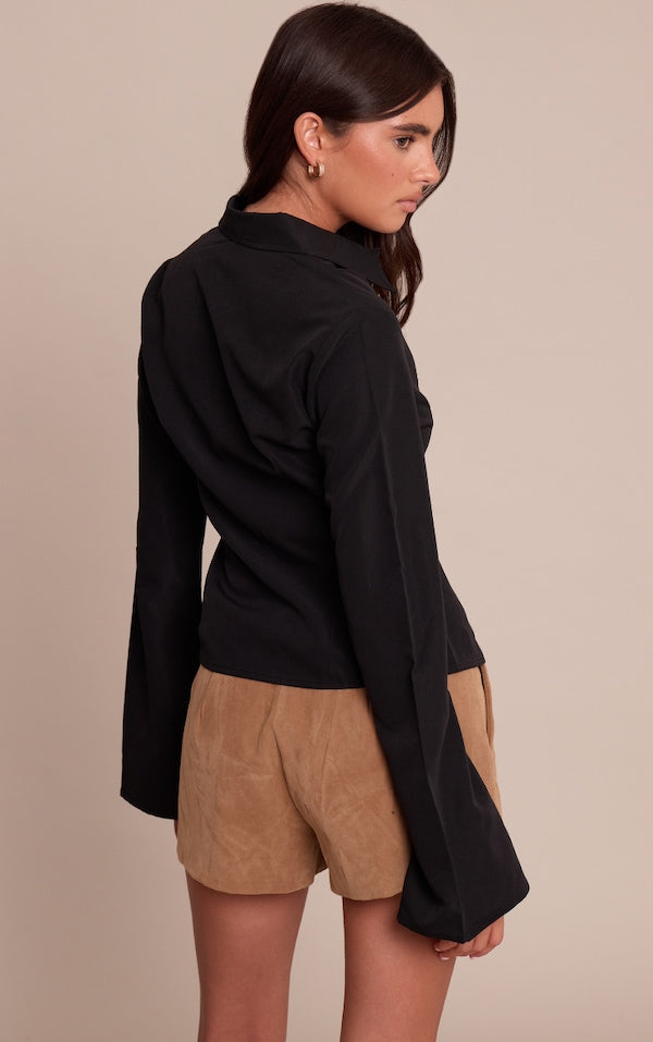 CHEMISE CINTRÉE BLANCHE À COUTURES STRUCTURANTES