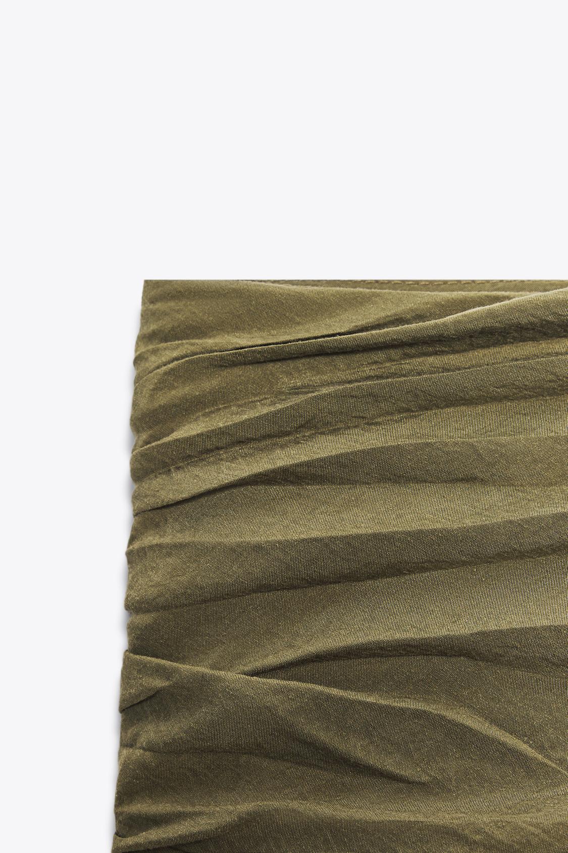 JUPE-CULOTTE À VOLANTS