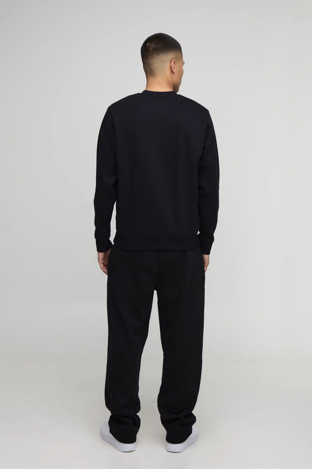 BASIC REGULAR FIT CREW NECK SWEATSHIRT