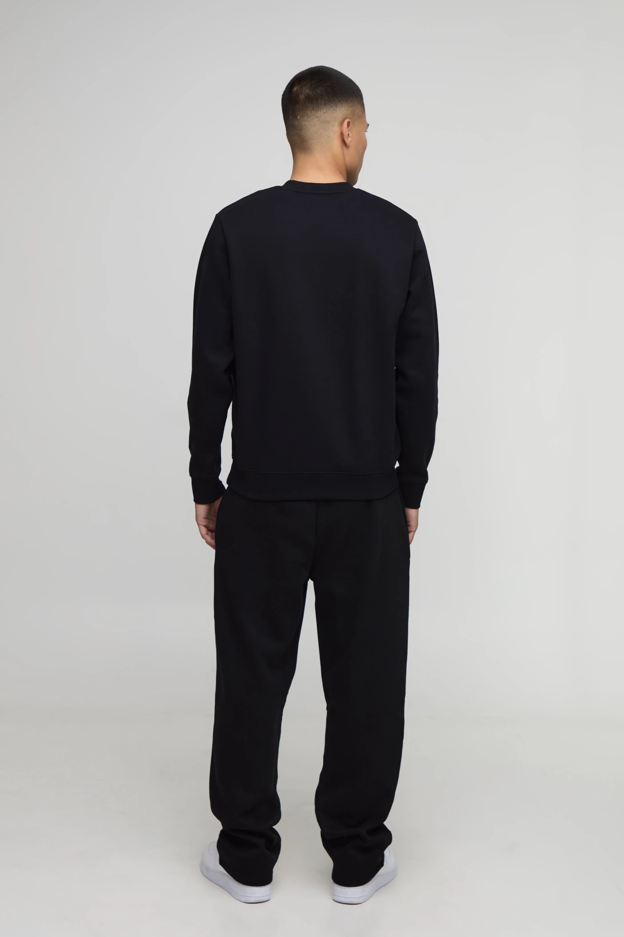 BASIC REGULAR FIT CREW NECK SWEATSHIRT
