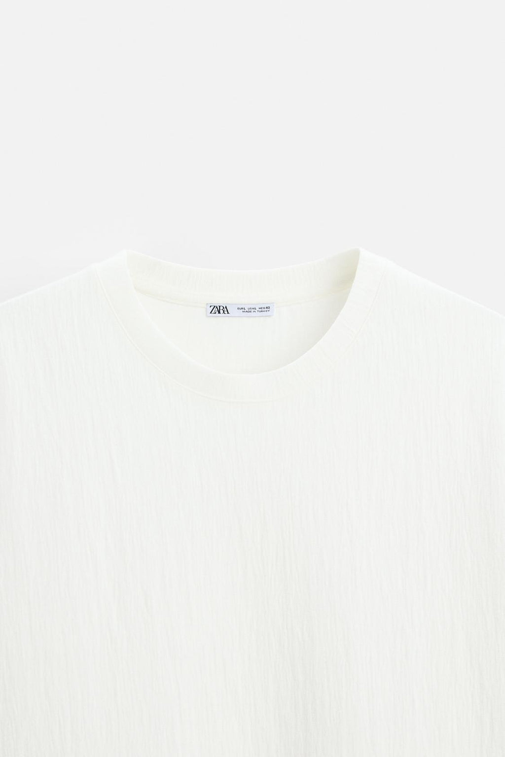 T-SHIRT RELAXED FIT STRUCTURÉ