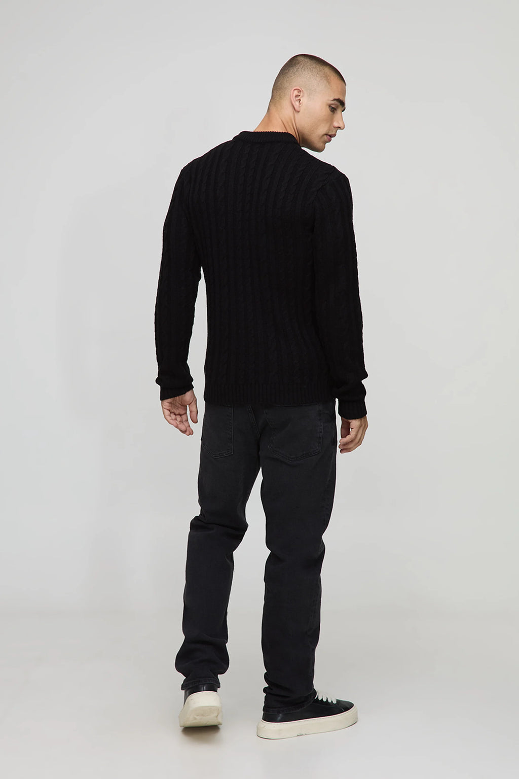 MUSCLE FIT CABLE KNITTED JUMPER