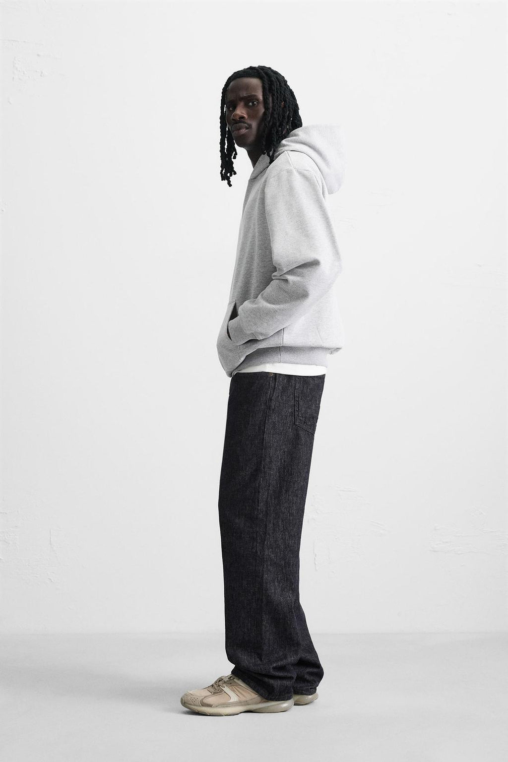 SWEAT À CAPUCHE BASIQUE