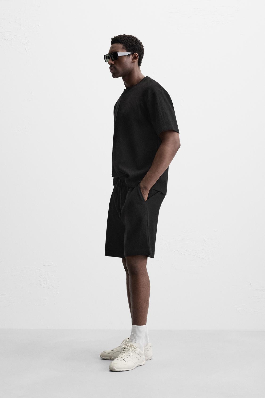 T-SHIRT RELAXED FIT STRUCTURÉ