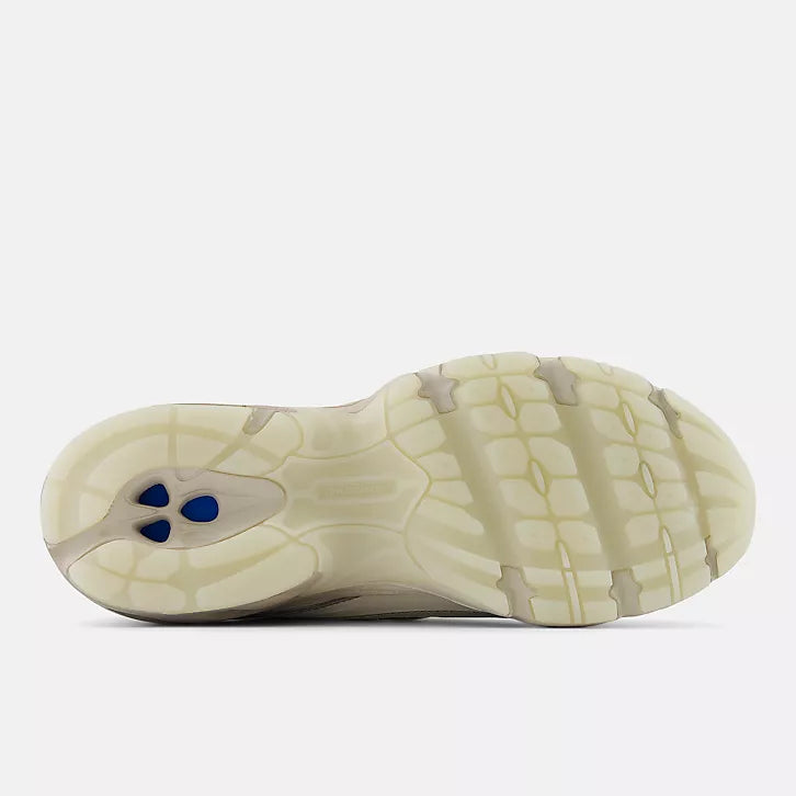 NEW BALANCE 740 - BEIGE