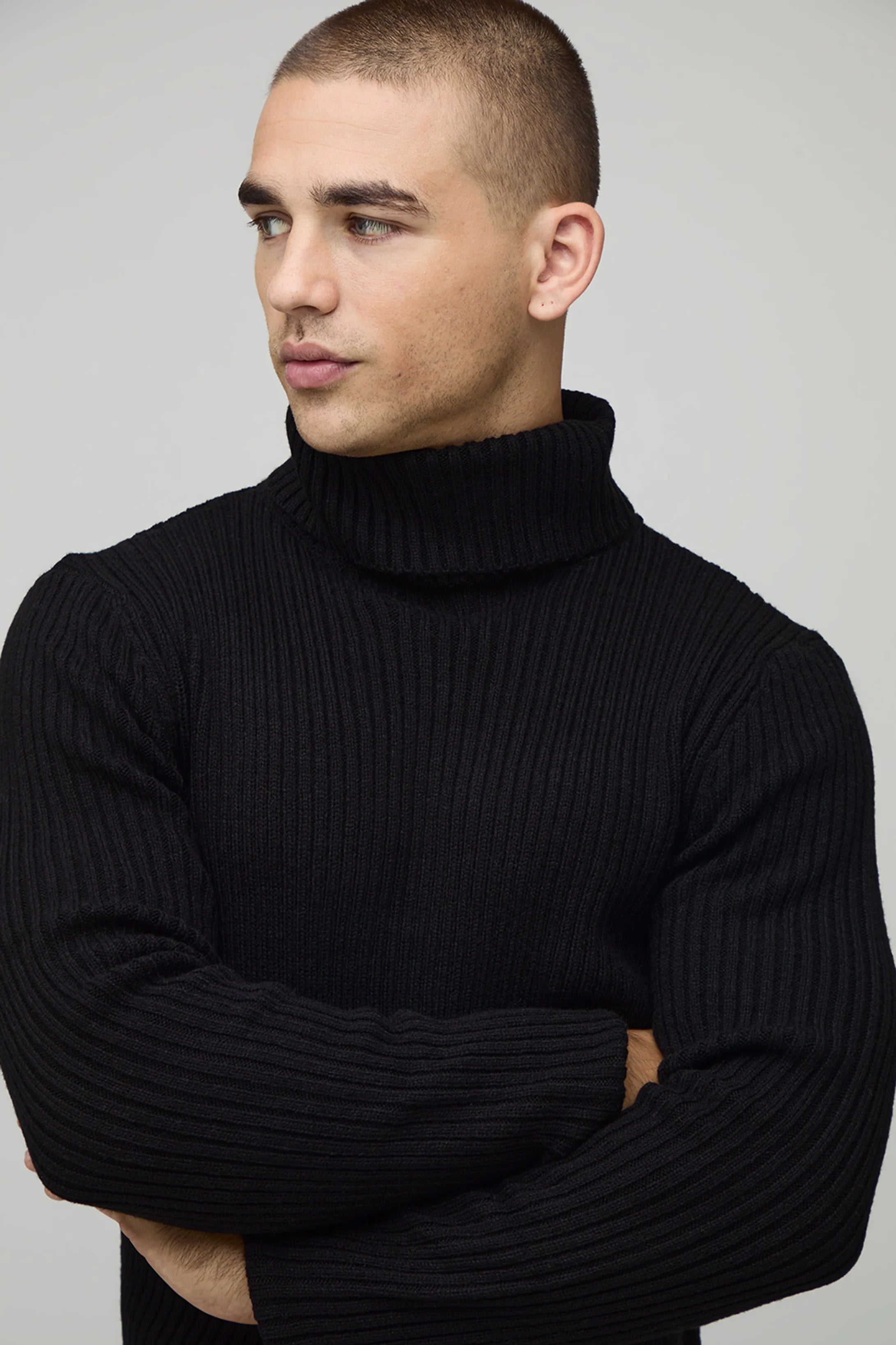 MUSCLE FIT RIBBED ROLL KNITTED JUMPER