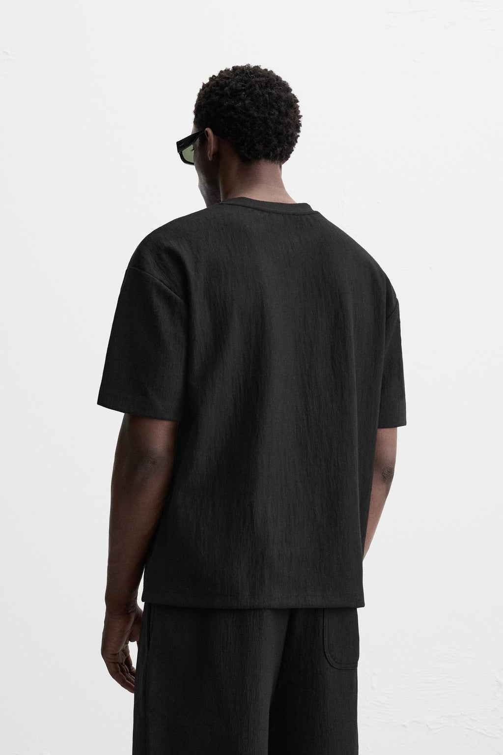 T-SHIRT RELAXED FIT STRUCTURÉ