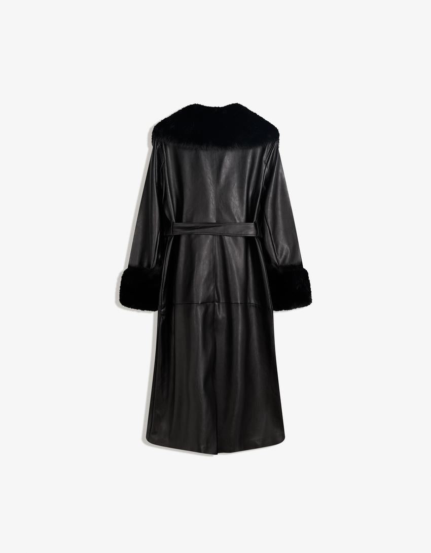 MANTEAU EN SIMILICUIR ET FAUSSE FOURRURE