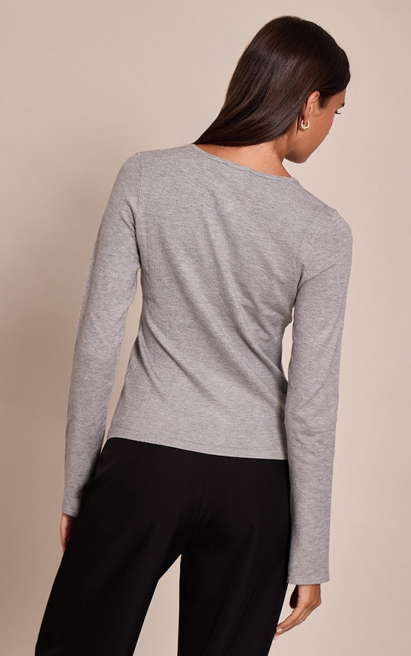 CARDIGAN EN MAILLE FINE À BOUTONS