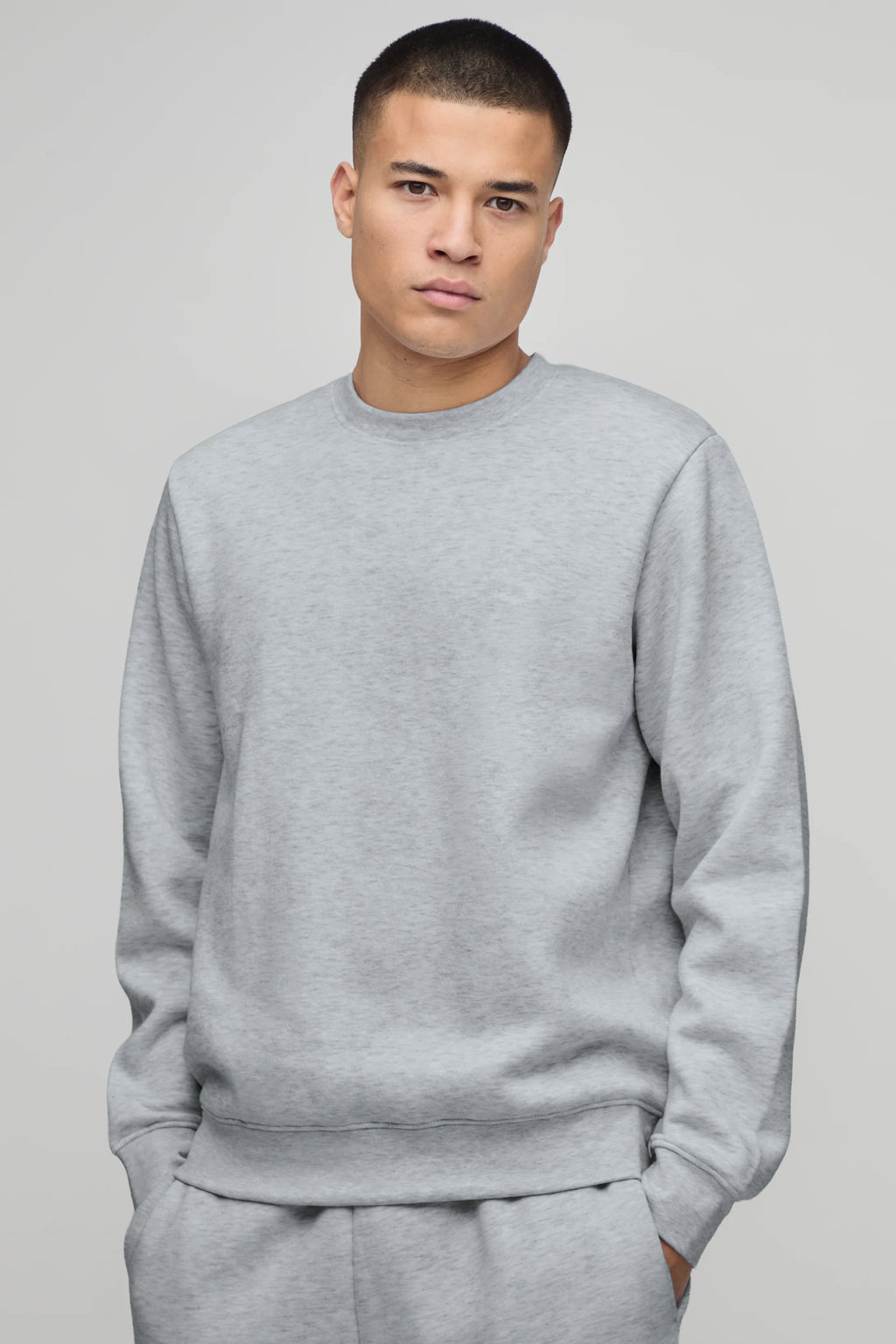 BASIC REGULAR FIT CREW NECK SWEATSHIRT