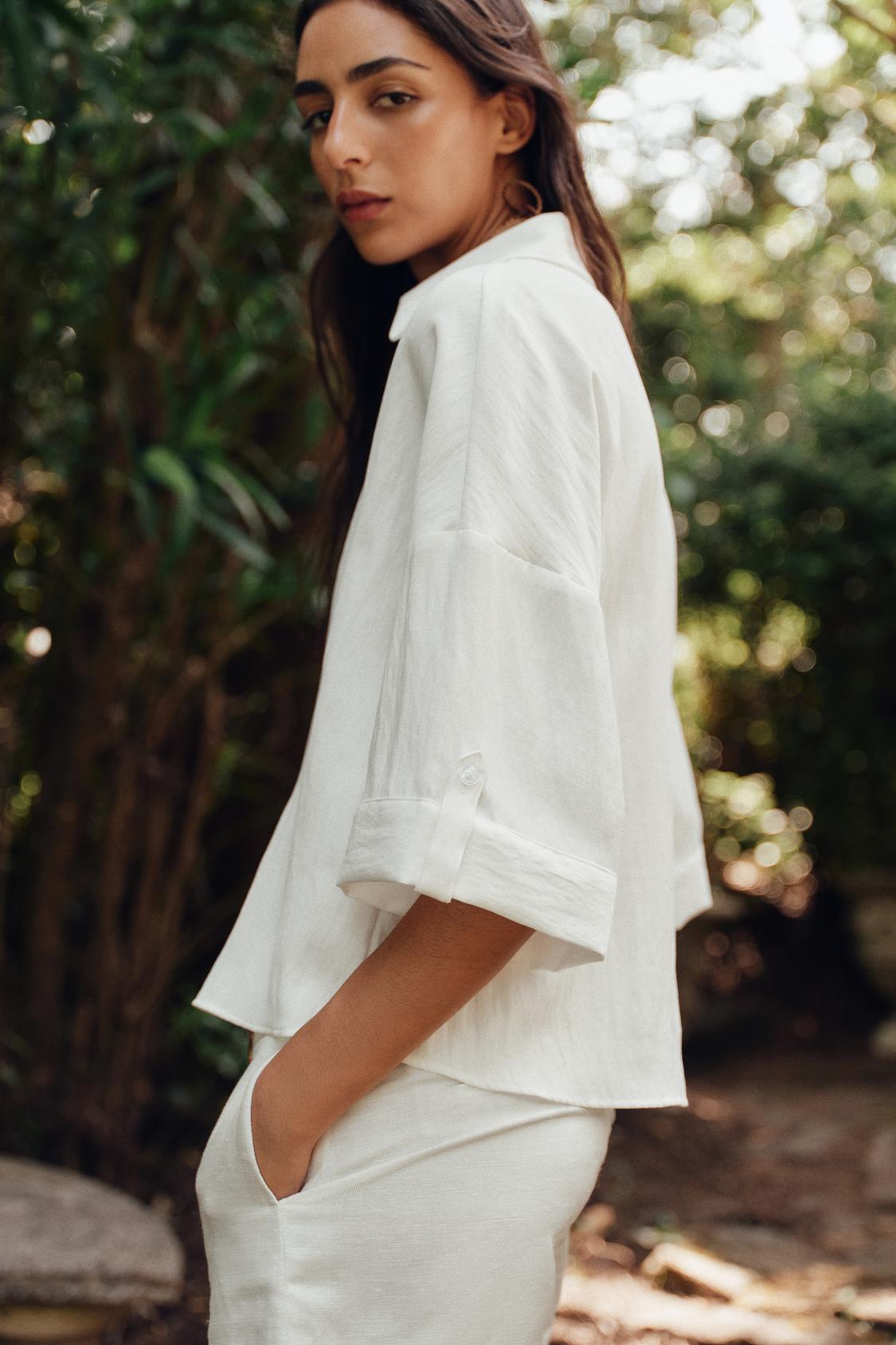 CHEMISE MANCHES COURTES LARGES