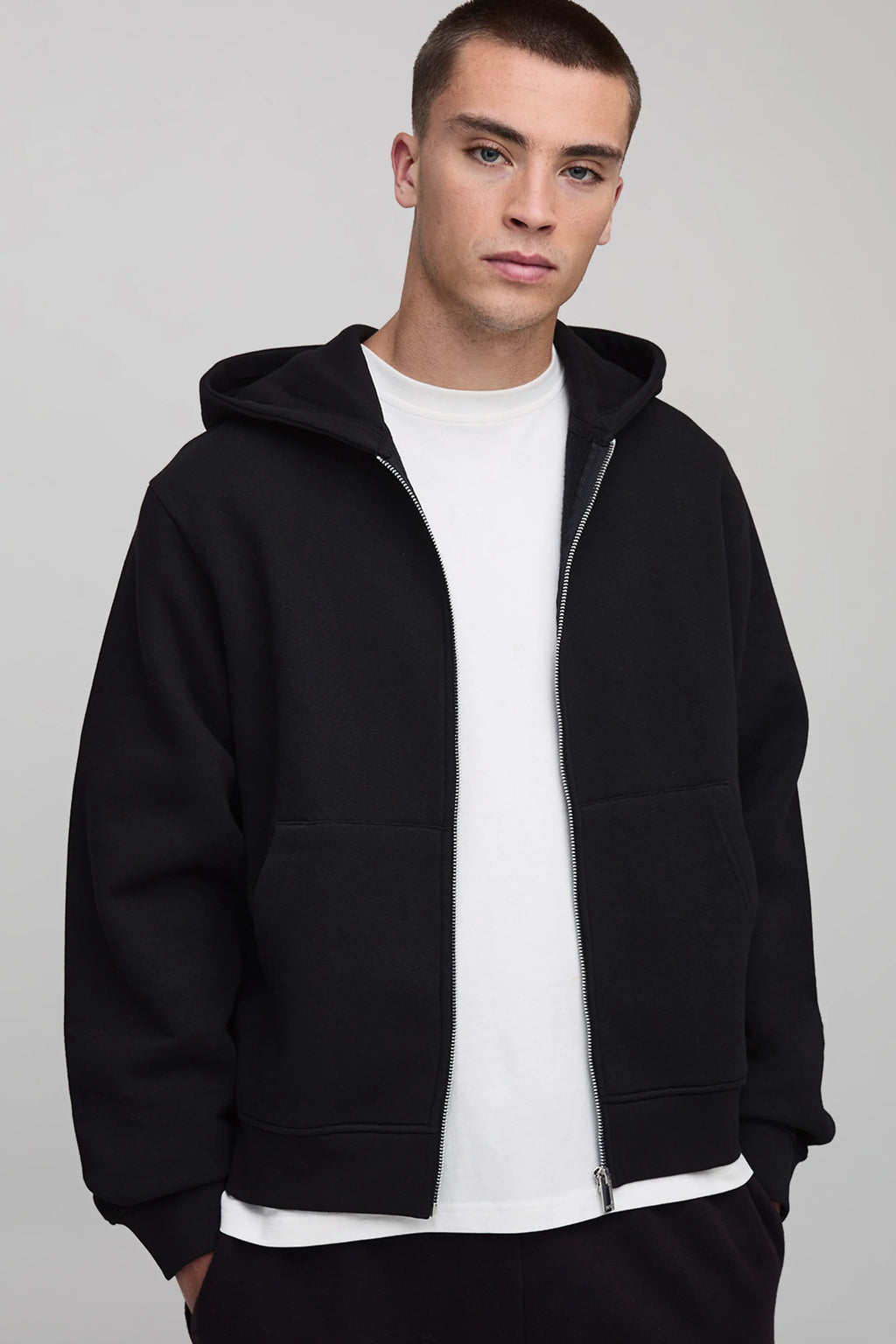 BASIC BOXY ZIP TROUGH HOODIE