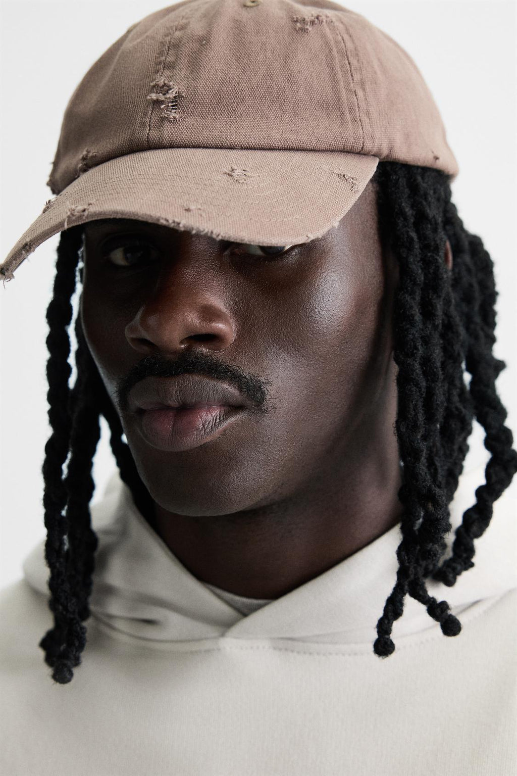 SWEAT À CAPUCHE BASIQUE