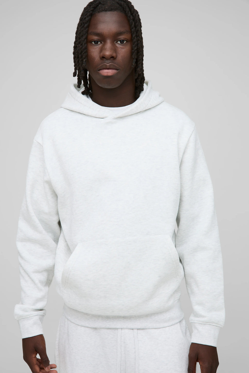 SWEAT À CAPUCHE DROIT BASIQUE