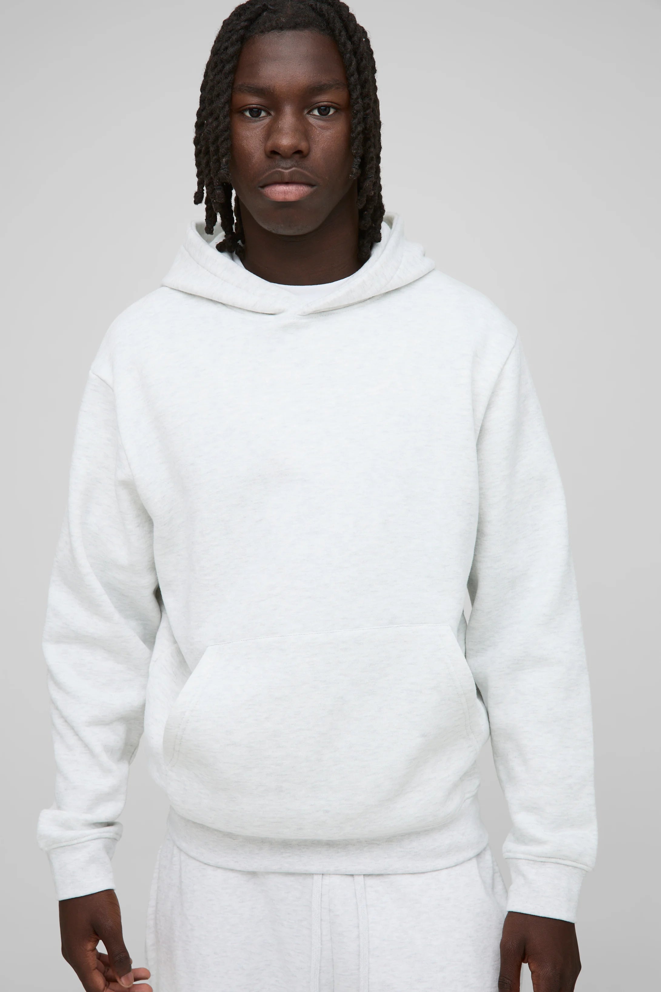 SWEAT À CAPUCHE DROIT BASIQUE