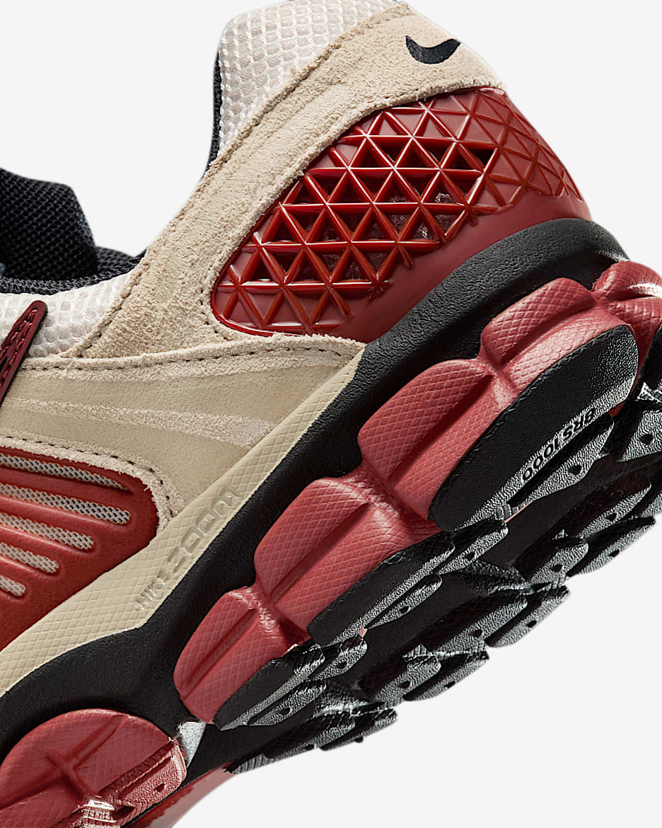 Nike Zoom Vomero 5 - Rouge / Beige