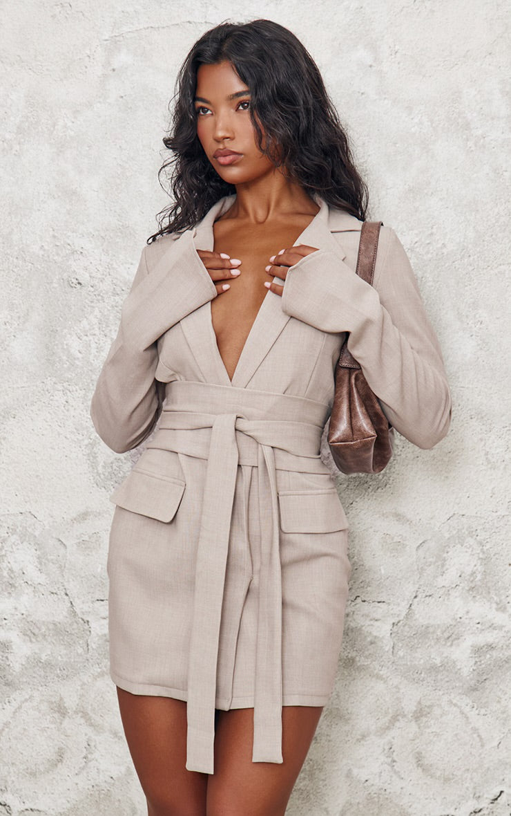 ROBE BLAZER STYLE PORTEFEUILLE TISSÉE GRIS PIERRE À CEINTURE