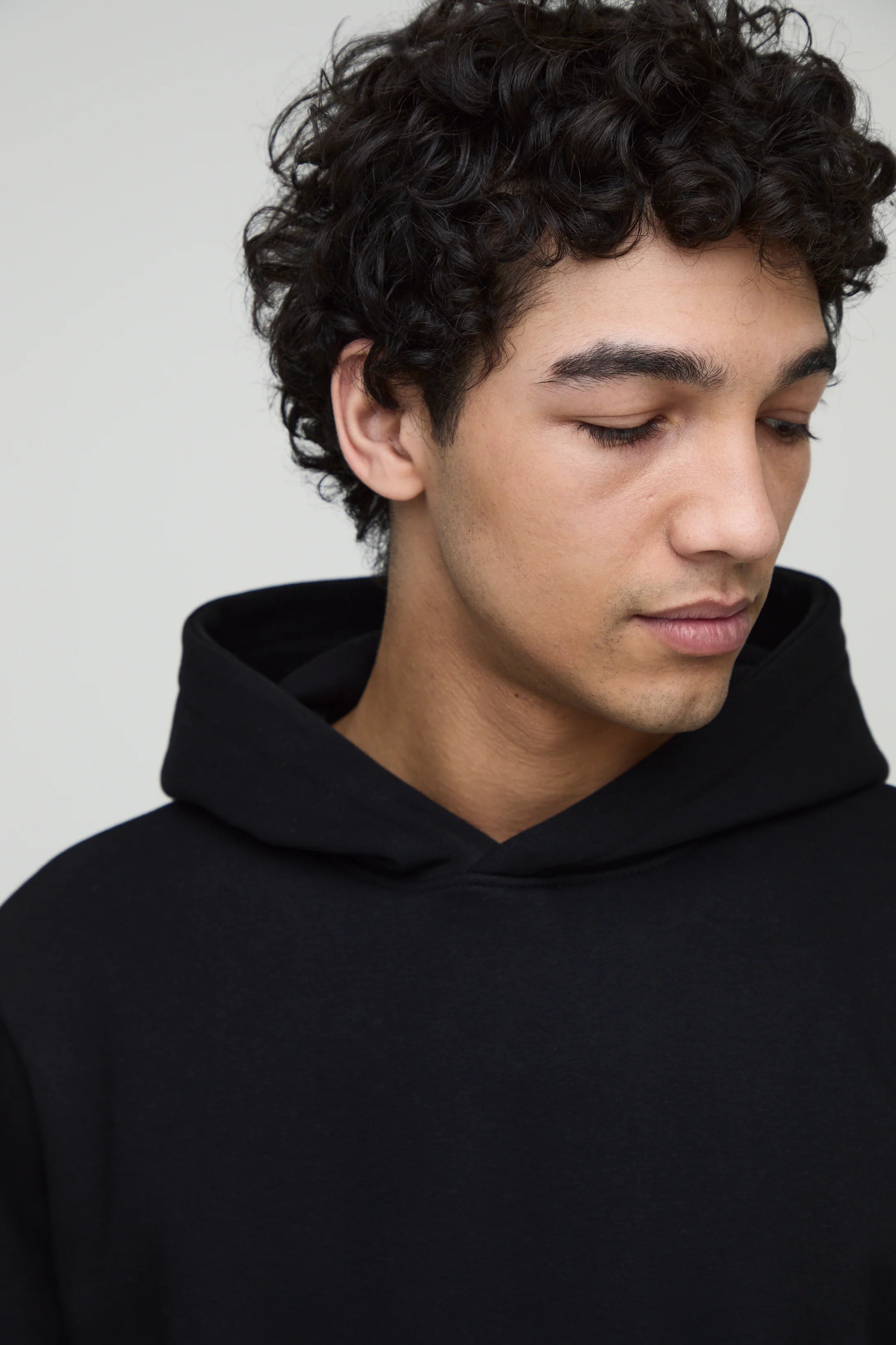 SWEAT À CAPUCHE OVERSIZE  BASIQUE