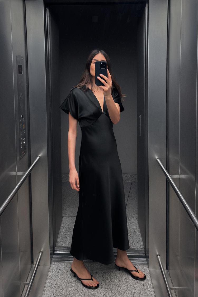 Robe mi-longue satinée - Noir