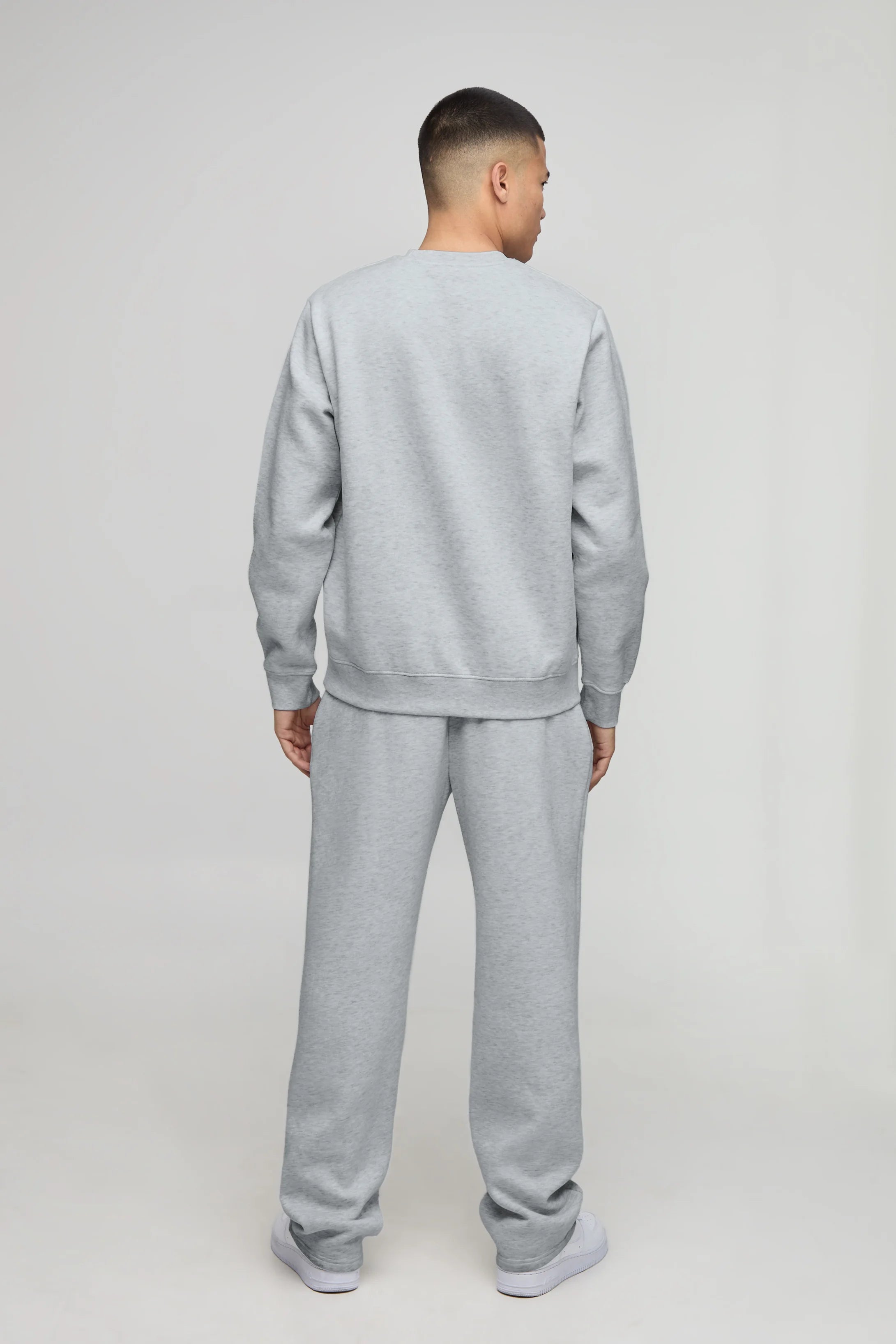 BASIC REGULAR FIT CREW NECK SWEATSHIRT