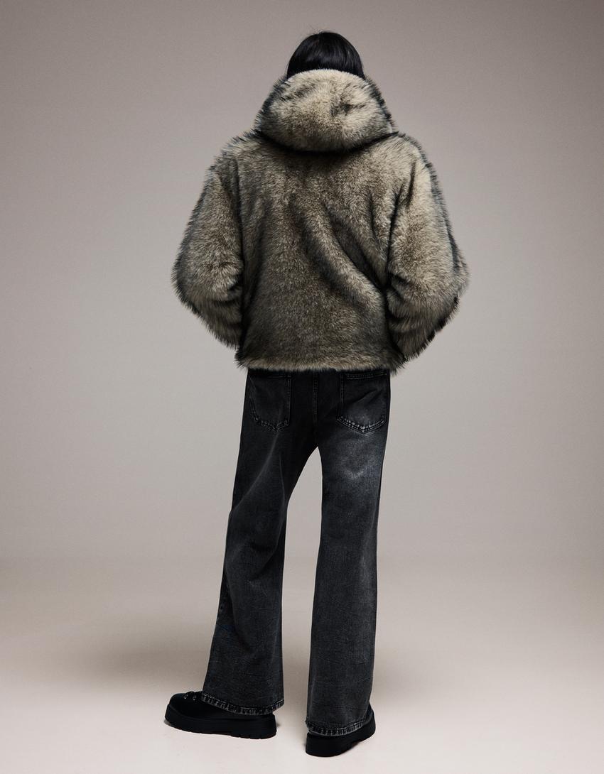 BLOUSON FAUSSE FOURRURE À CAPUCHE