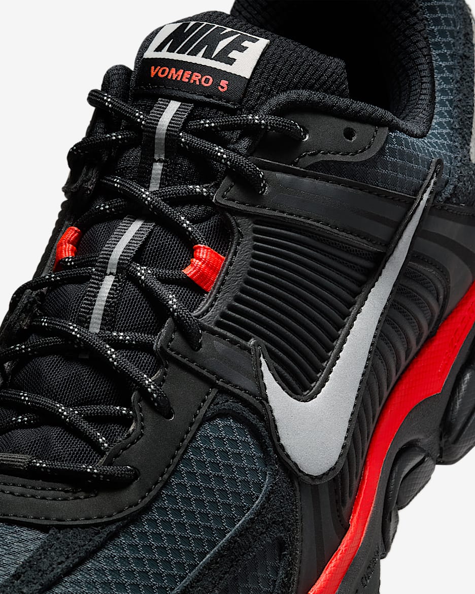 Nike Zoom Vomero 5 - Noir / Rouge