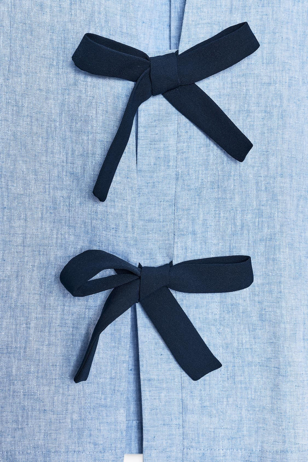 BLOUSE À LACETS AVEC LIN