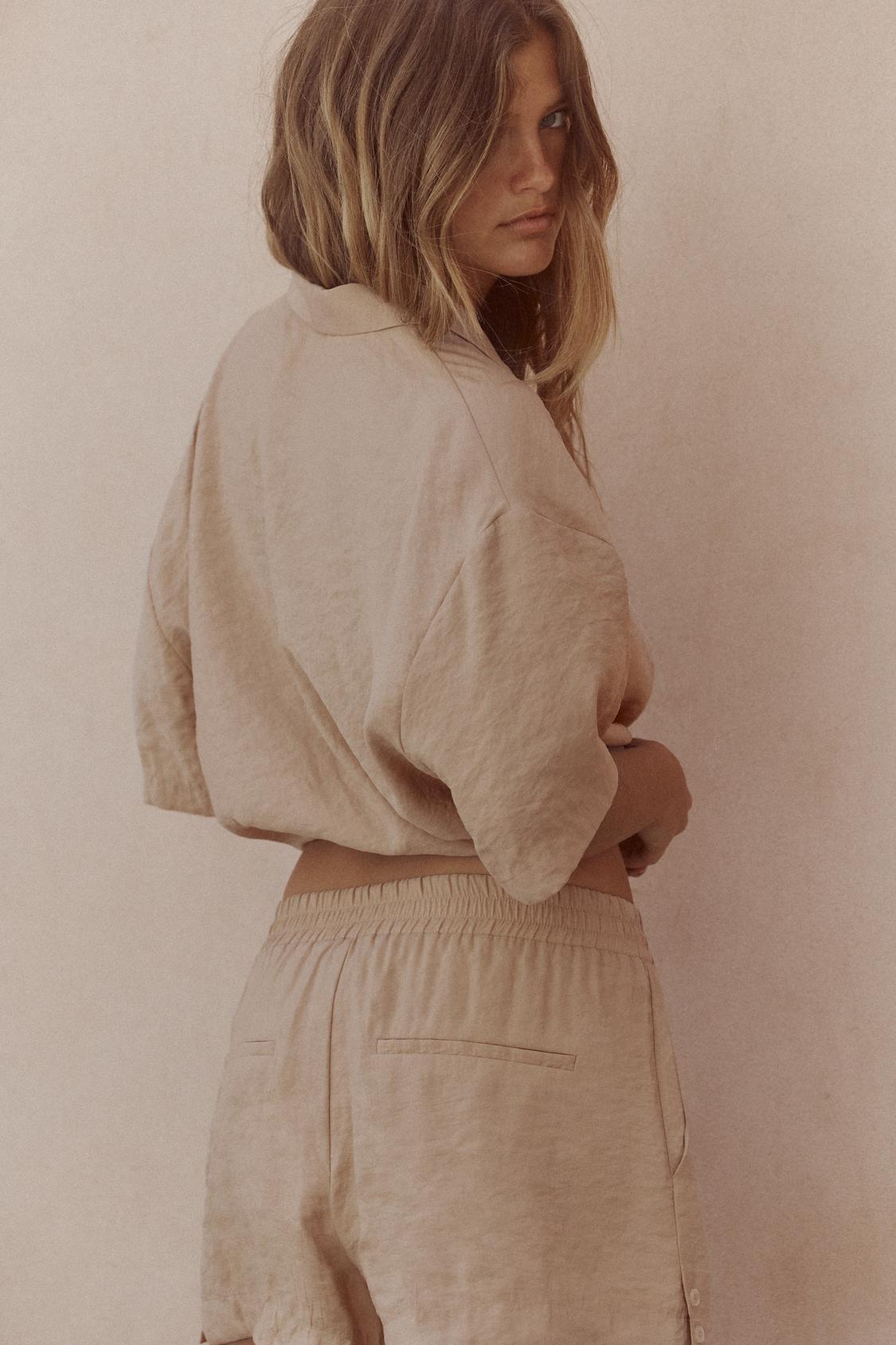 CHEMISE FLUIDE MANCHES COURTES