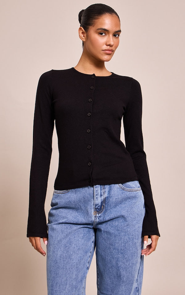 CARDIGAN EN MAILLE FINE À BOUTONS