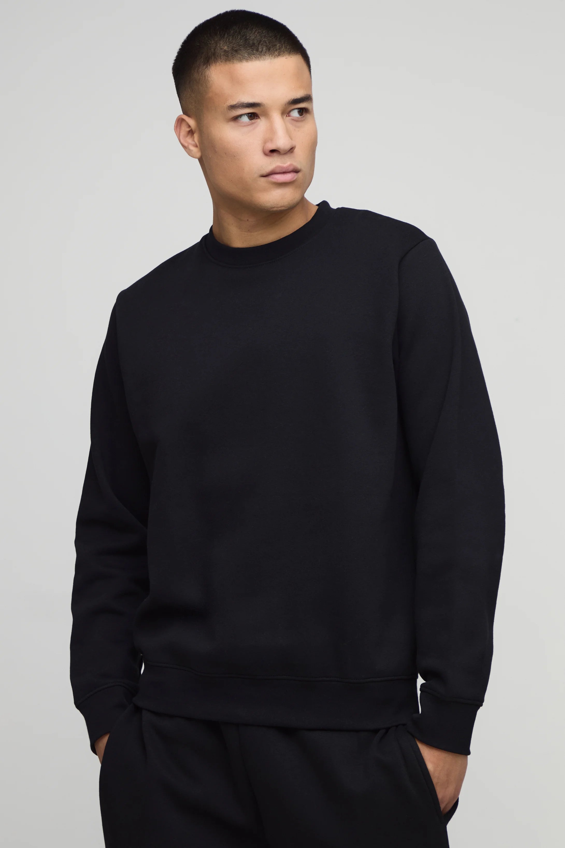 BASIC REGULAR FIT CREW NECK SWEATSHIRT